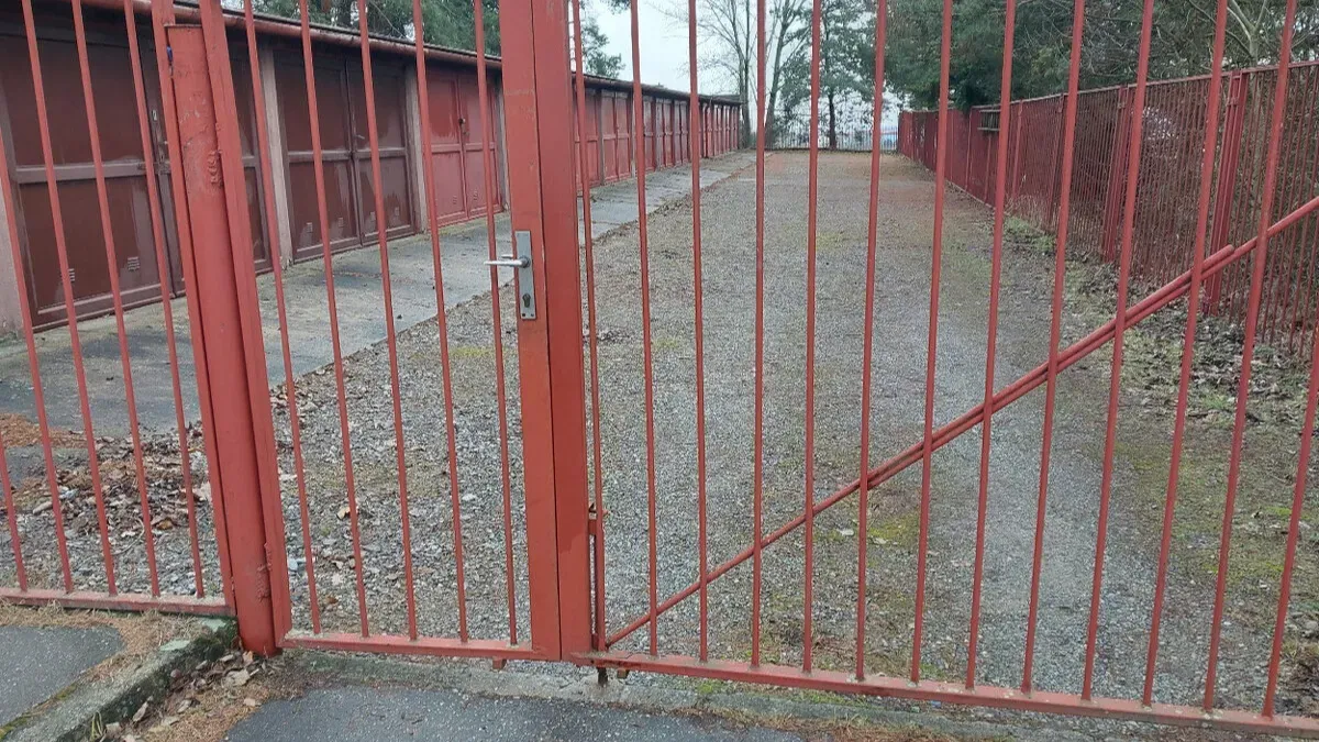 Garáž - vhodná i jako investiční nemovitost