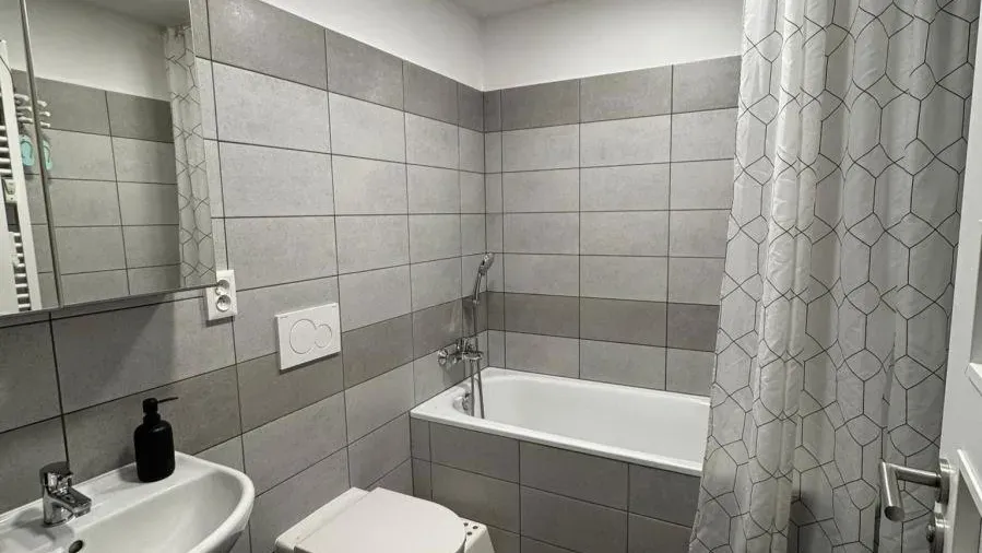 Pronájem bytu · 1+kk · 32 m²