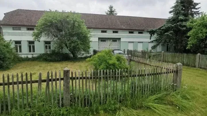 Velká zemědělská usedlost , 13 ha polí a 1,5 ha lesa
